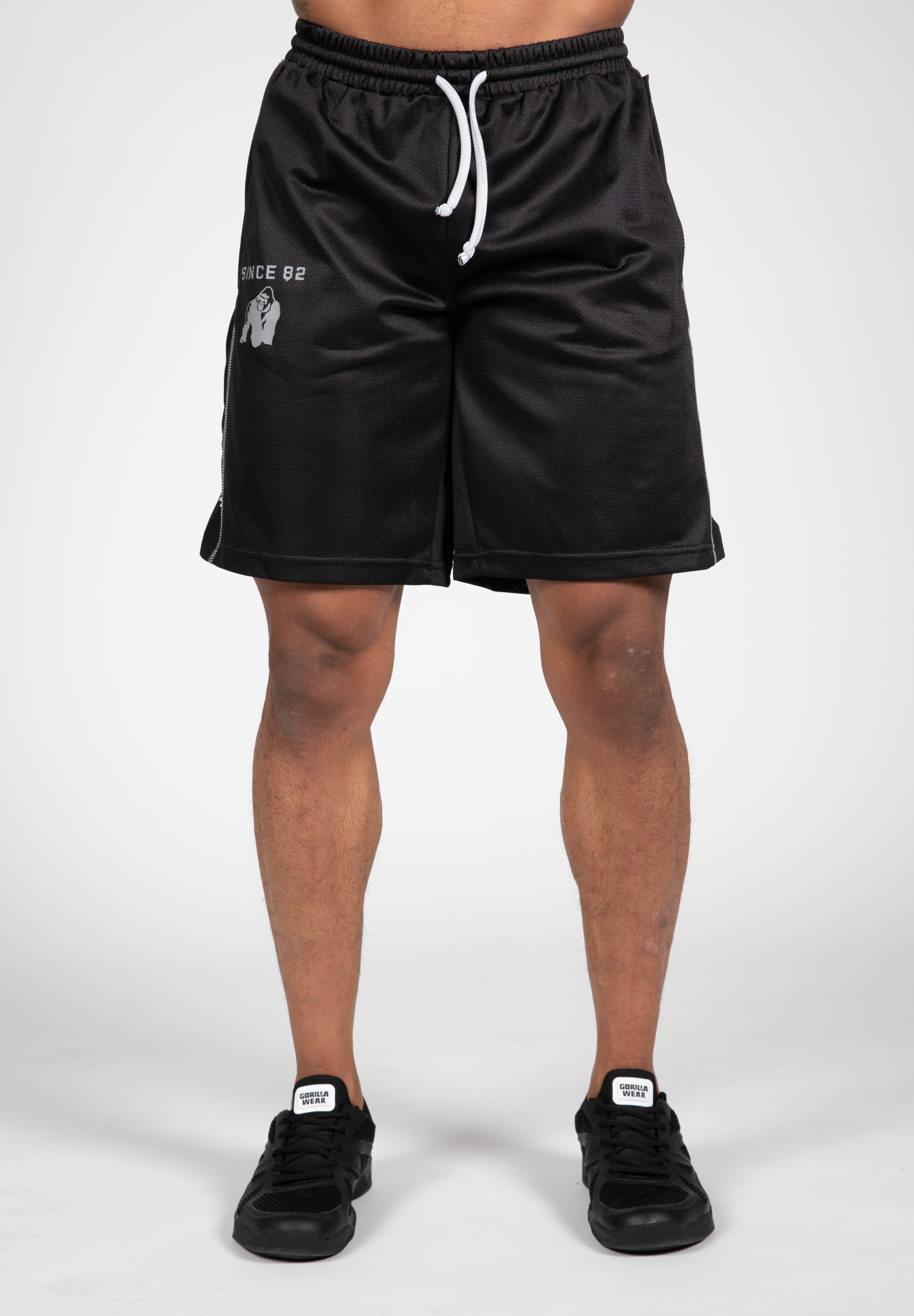 Functional Mesh Shorts, black/white